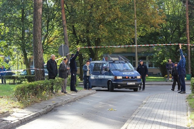 Ćwiczenia toruńskiej policji w szpitalu na Bielanach