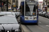 Kraków. Wandale niszczyli tramwaj. Zostali ujęci przez strażników