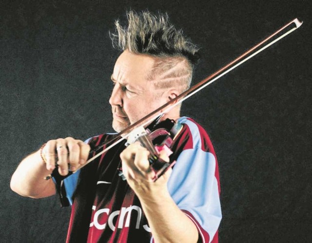 Nigel Kennedy jest jednym z najpopularniejszych skrzypków