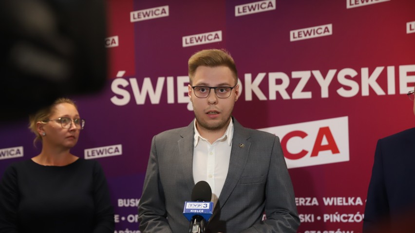 Poseł Andrzej Szejna z Nowej Lewicy na konferencji w Kielcach o gospodarce i dopłatach do ogrzewania