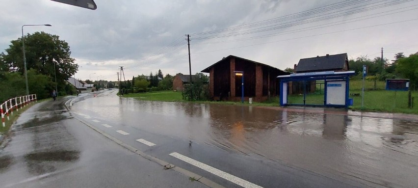 Podwórka mieszkańców ul. Skalnej i Rudzkiej są zalewane przy...