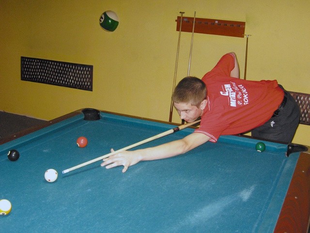 Piotr Kudlik podczas ostatniej rundy Grand Prix Polski w Dębicy dowiódł, że może zwyciężać z najlepszymi. Nasz młody bilardzista zajął w turnieju trzecie miejsce.