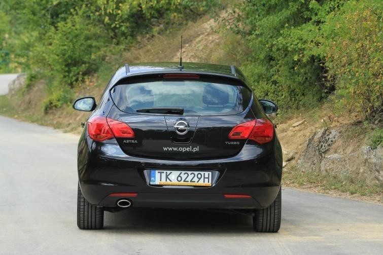 Testujemy: Opel Astra 1.4 Turbo – gdyby nie ta cena (foto,...