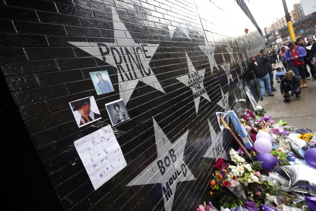 Minneapolis - kwiaty pod gwiazdą Prince'a