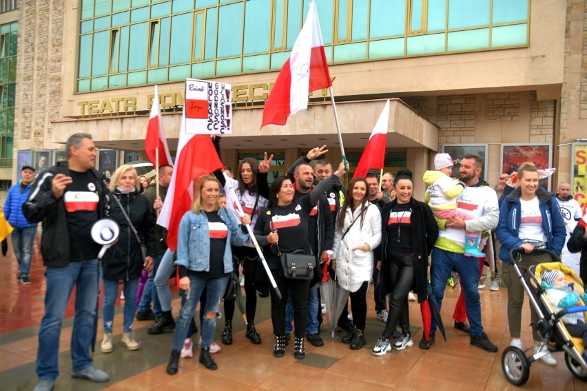 W Radomiu odbyła się manifestacja Stop Covid i w obronie praw oraz wolności. Zobacz zdjęcia
