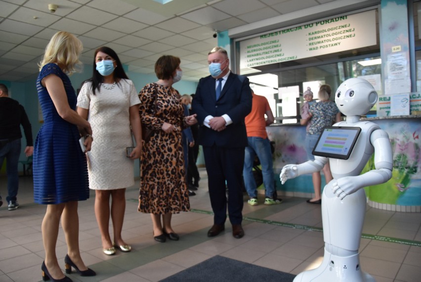 Minister Adam Niedzielski odwiedził Centrum Pediatrii im....