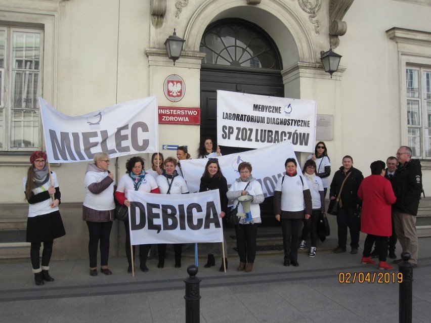 Diagności laboratoryjni z Podkarpacia czują się oszukani i wchodzą w spory zbiorowe z pracodawcami