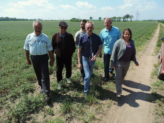 Rolnicy nie chcą kopalni w Kościelcu Prywatny inwestor zabiega o to, aby w Kościelcu otworzyć kopalnię kruszywa naturalnego. Pomysł ten nie podoba się okolicznym rolnikom. Zapowiadają, że zrobią wszystko, aby zablokować te prace.