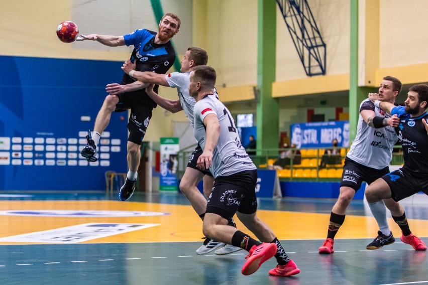 Handball Stal i Piotrkowianin rywalizowali nie tak dawno na...