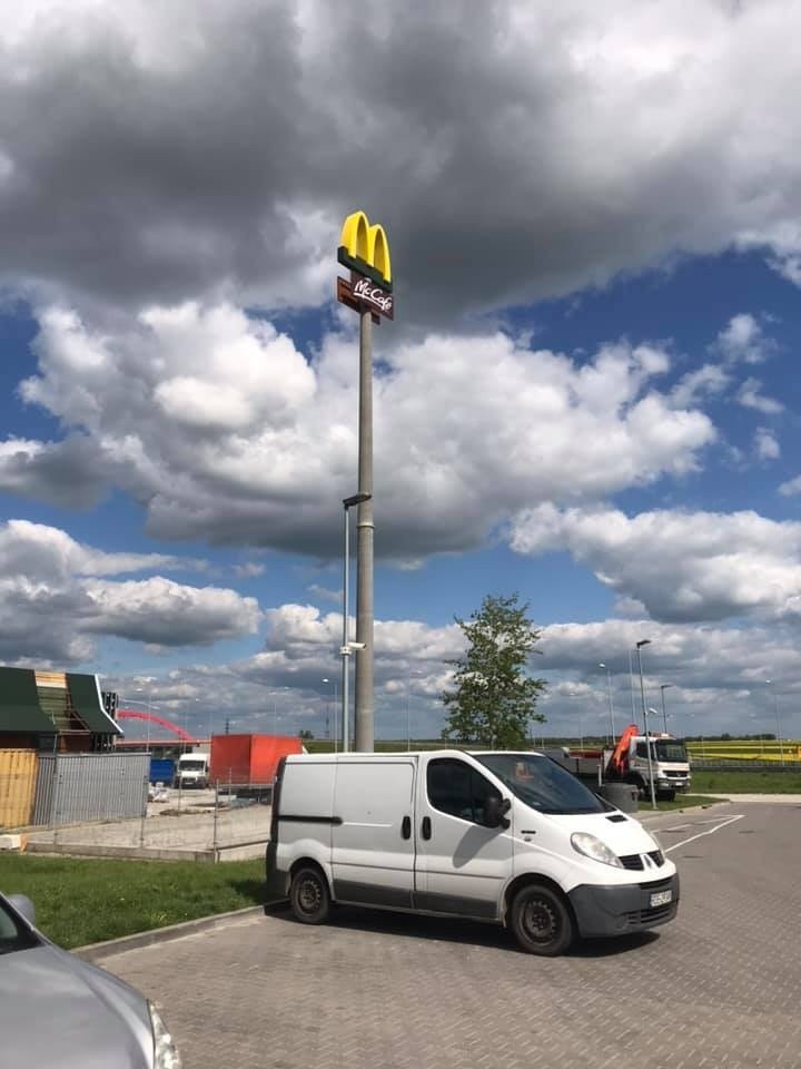 Wkrótce rusza McDonald's w Łączynie tuż obok stacji Orlen....