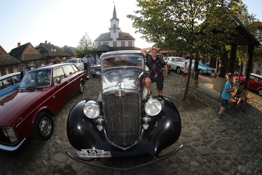 Czar dawnych automobili w Miasteczku Galicyjskim