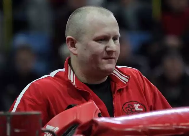 Trener Rushh Kielce Grzegorz Nowaczek uważa, że Rajnold Bromboszcz niesłusznie został zdyskwalifikowany w drugiej walce mistrzostw Polski.