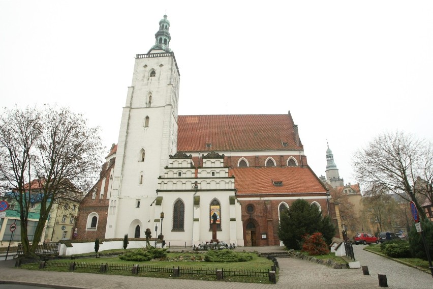 Na msze do kościoła tylko z biletem...