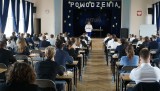 Matura 2024 w XXVI Liceum Ogólnokształcącym w Łodzi ZOBACZ ZDJĘCIA I FILM