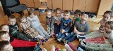 Skarpetki nie do pary w przedszkolu w Opatowie. Gest solidarności z osobami z zespołem Downa (ZDJĘCIA)
