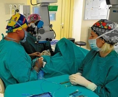 Krakowscy chirurdzy po raz pierwszy przeszczepiają rogówkę Fot. Archiwum Wojewódzkiego Szpitala Okulistycznego
