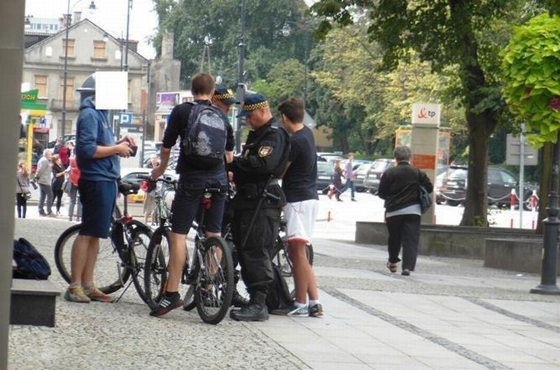 Straż miejska sprawdzała rowerzystów (zdjęcia)