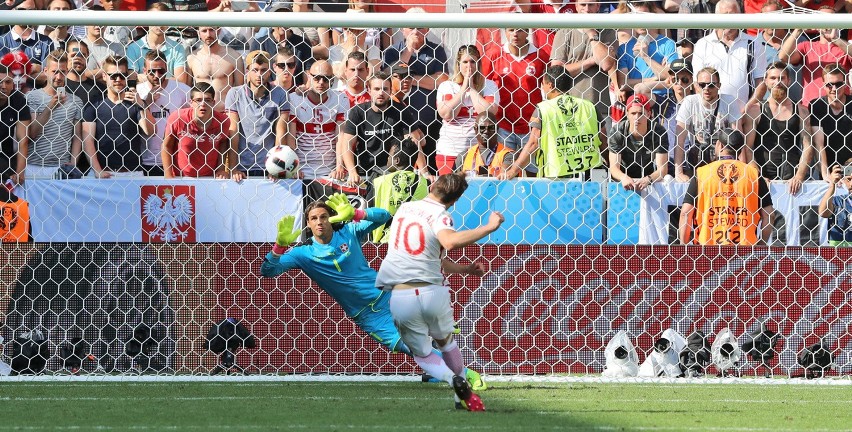 Euro 2016. Polacy w ćwierćfinale! Po karnych wygrywamy ze Szwajcarią [ZDJĘCIA, WIDEO]