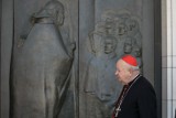 Ofiara księdza pedofila w liście do papieża Franciszka oskarża kard. Stanisława Dziwisza