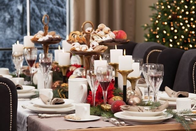 Wyjątkowa atmosfera świątecznych spotkańBoże Narodzenie to najbardziej tradycyjne święta w roku. Dekorując stół, przy którym spotkamy się z najbliższymi, możemy korzystać z bogactwa pielęgnowanych w naszych domach zwyczajów, jednocześnie poszukując nowych inspiracji.