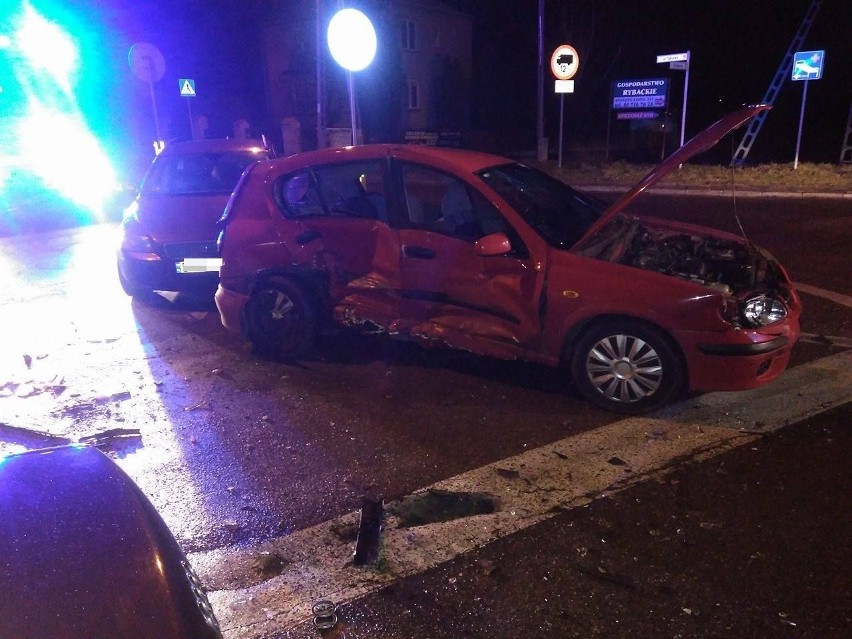 Ze wstępnych ustaleń wynika, że nissan almera jadący od...