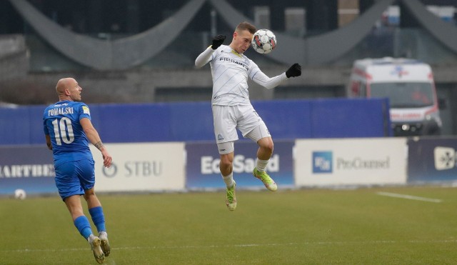 Dominik Marczuk (w wyskoku) opuszcza Stal po 3 latach gry.