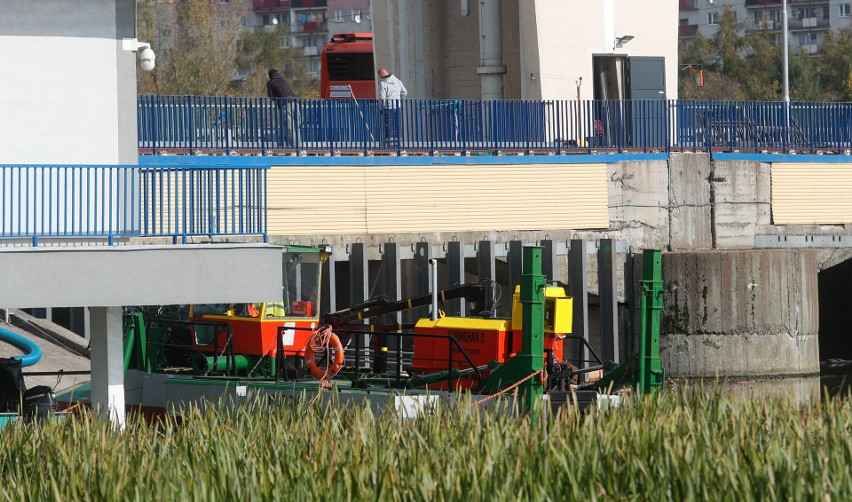 Wodna koparka została zwodowana w weekend. Kolejnym...