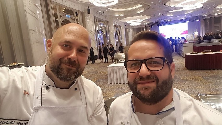 Marcin Budynek (Fisza) i Mariusz Olechno (Koku Sushi) serwowali regionalne polskie dania w Malezji
