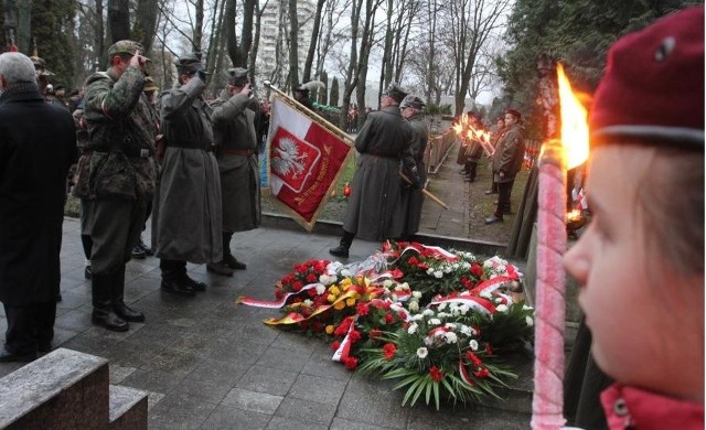 Kwiaty złożone będą także na grobach powstańców wielkopolskich na cmentarzu na Powązkach