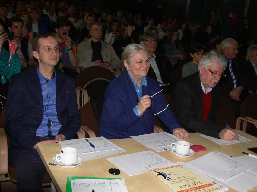 Prezentacje oceniało jury. - Sylwester Łysiak,...