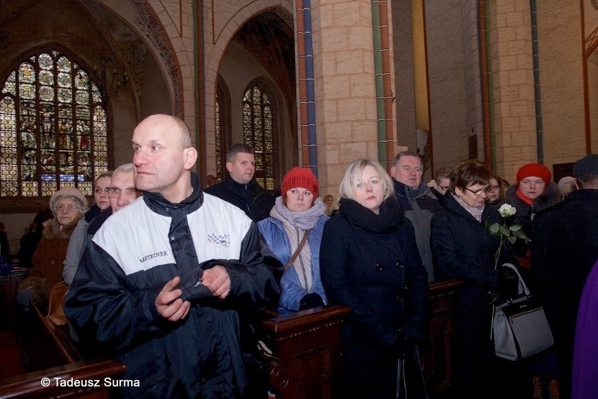 Stargard bez prezydenta. Ostatnie pożegnanie: msza w kolegiacie, kondukt żałobny, pogrzeb [zdjęcia]