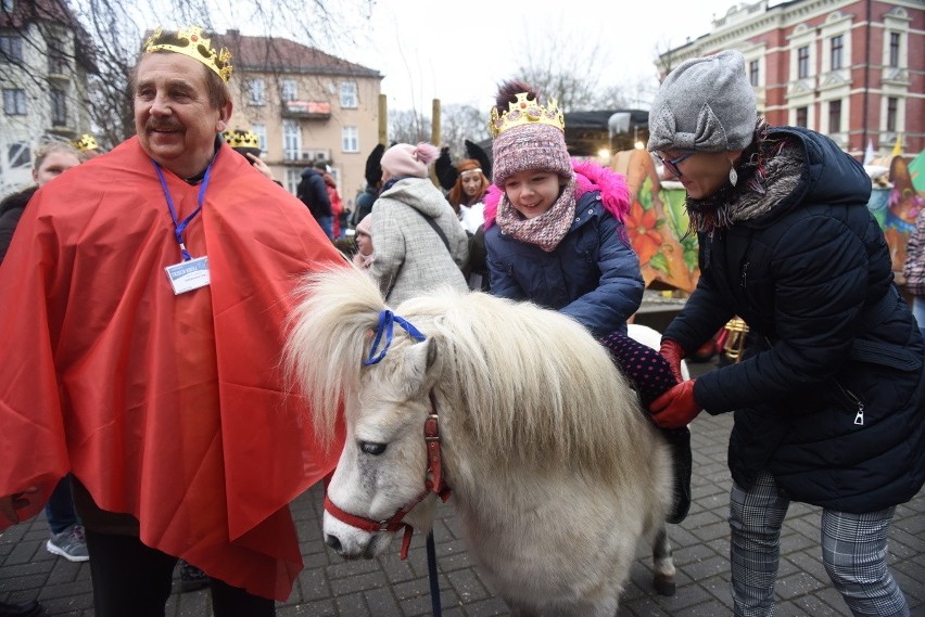 ORSZAK TRZECH KRÓLI 2020 ZIELONA GÓRA. Orszak Trzech Króli przeszedł deptakiem po raz dziewiąty [ZDJĘCIA]