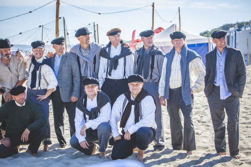 Dożynki Rybne – Święto Ustki. Inscenizacja na plaży. Rybacy...