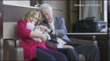Bill i Hilary Clintonowie zostali dziadkami