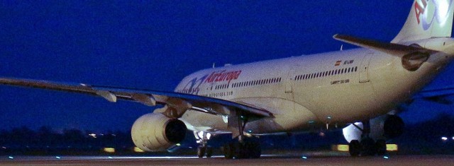 Jeden z satelitów Europejskiej Agencji Kosmicznej (ESA) wykrył wyciek paliwa w rejonie katastrofy samolotu linii EgyptAir na Morzu Śródziemnym. Jak podaje agencja AFP, póki co nie wiadomo, czy pochodzi on z zaginionego w nocy ze środy na czwartek Airbusa A320, z 66 osobami na pokładzie