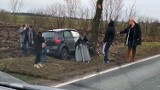 Wypadek na DK 55. Winny kierowca białego forda kuga z powiatu sztumskiego? Policja szuka świadków groźnego zdarzenia | ZDJĘCIA