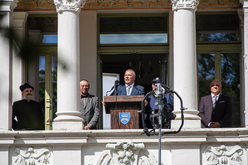 „U Pana Boga w Królowym Moście” nie powstanie? Śmierć Emiliana Kamińskiego poważnie pokrzyżowała plany produkcji