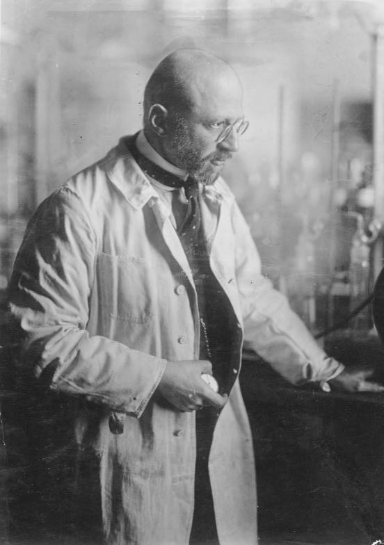 Fritz Haber w 1905 roku podczas prac nad syntezą amoniaku,...