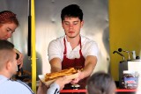 Tu każdy łasuch znajdzie coś dla siebie! Tłumy na zlocie food trucków w Gorzowie 