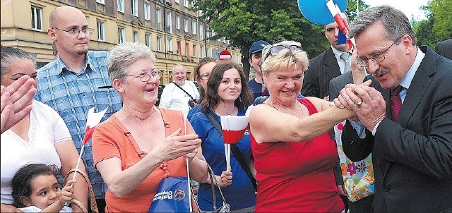 Kandydat na prezydenta RP nie stronił od bezpośredniego kontaktu ze swoimi zwolennikami.