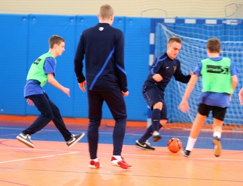 Piłkarze Pogoni odwiedzili uczniów Centrum Kształcenia Sportowego
