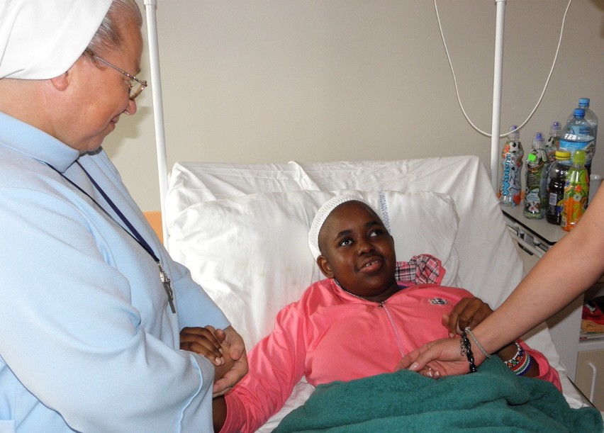 Grudziądz-szpital. Nelly z Zambii po operacji