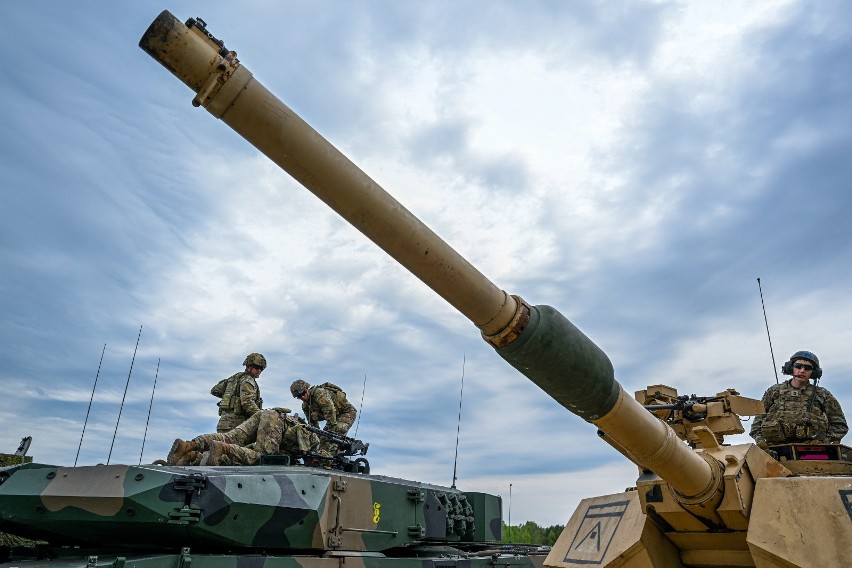 Czołg Abrams podczas ćwiczeń Anakonda-23 na poligonie w...