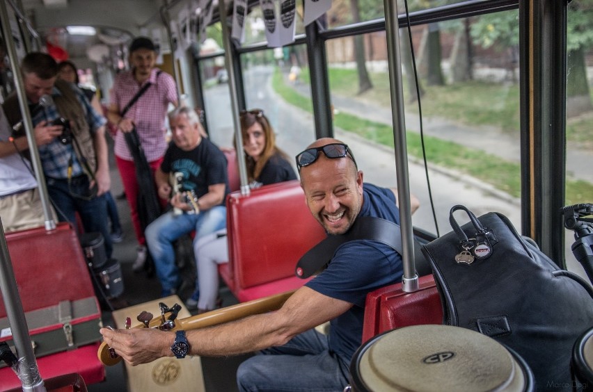 Blues Bana znów pojawi się na torach w Bytomiu. „Jeździmy tramwajem i gramy bluesa, proste!”