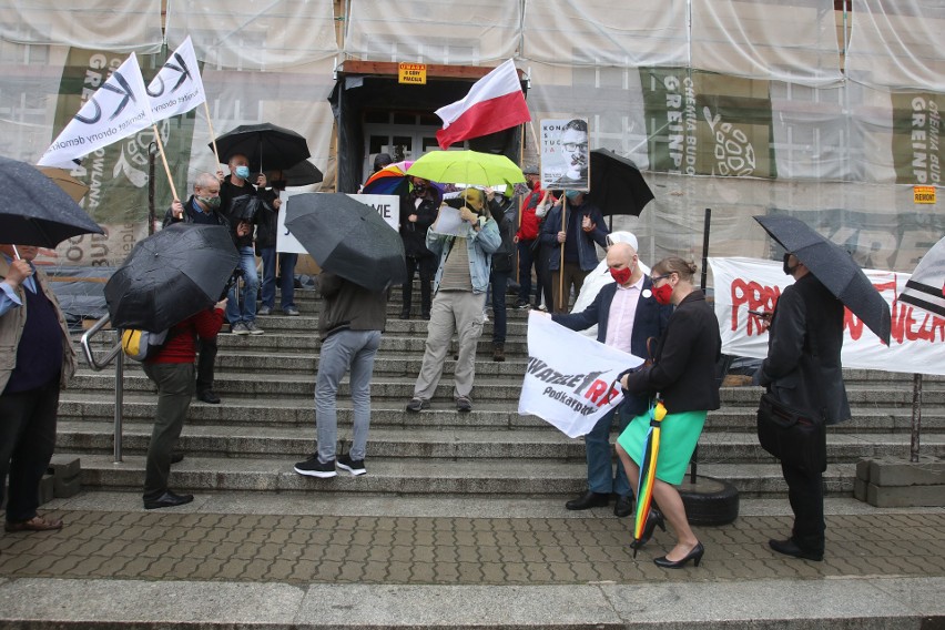 W poniedziałek w całej Polsce odbyły się protesty "Dziś...