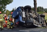 Wypadek w Zabrodziu na drodze krajowej 53. Auto w rowie. 12.09.2020. Zdjęcia