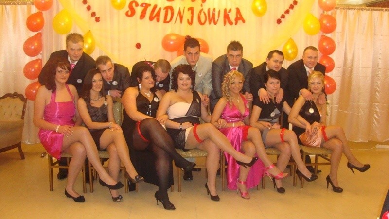 Studniówki 2011. Maturzyści z Lubiejewa swój pierwszy dorosły bal mają już za sobą (zdjęcia, film)