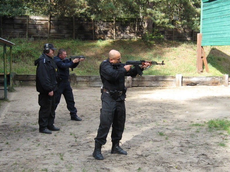 Policjanci urządzili sobie strzelaninę w Piastowie