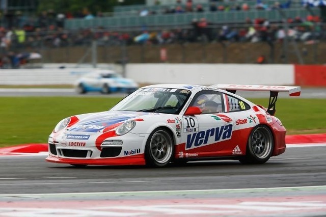 Polak na pole position do wyścigu Porsche Supercup na Silverstone