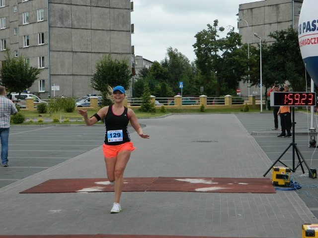 Monika Anuszewska, jedna z uczestniczek półmaratonu: - Od stycznia dzień w dzień biegam z koleżanką.